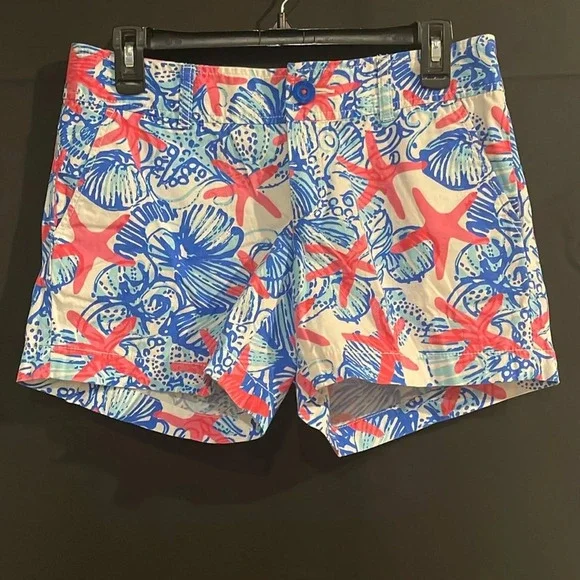 Like new Lilly Pulitzer The Callahan Short Size 4 in She Sells Seashells - Picture 1 of 9